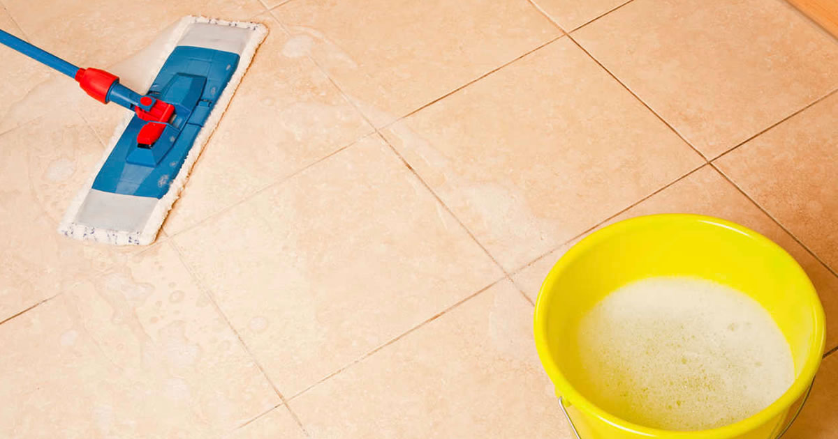 DIY-Bodenreiniger zur gründlichen Reinigung und Parfümierung des ganzen Hauses